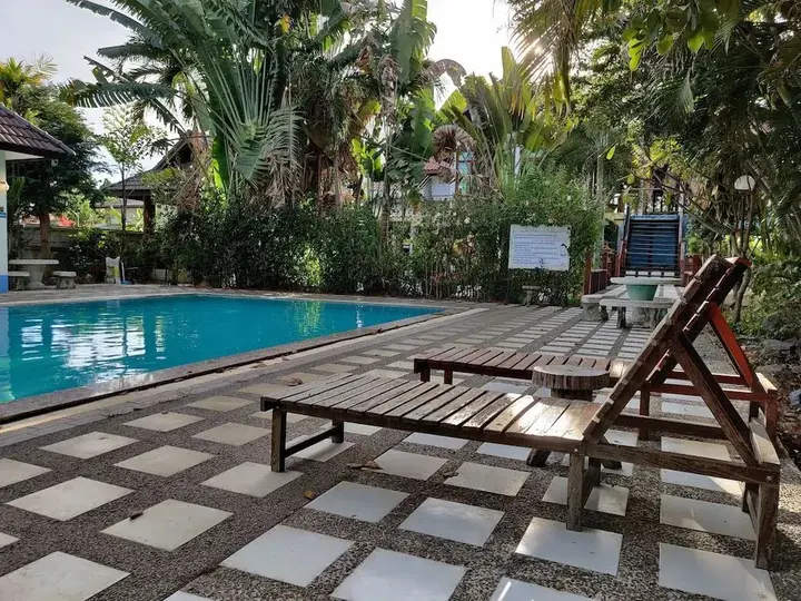 Prasat: Thongpaeka Hotel