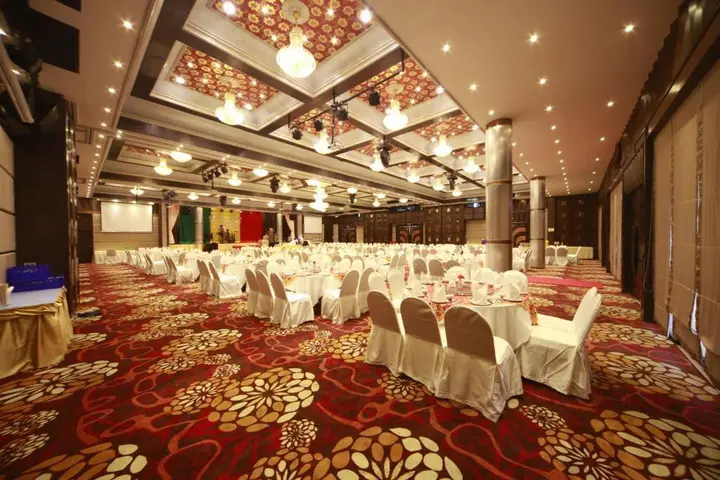 Пхитсанулок: Ruean Phae Royal Park Hotel