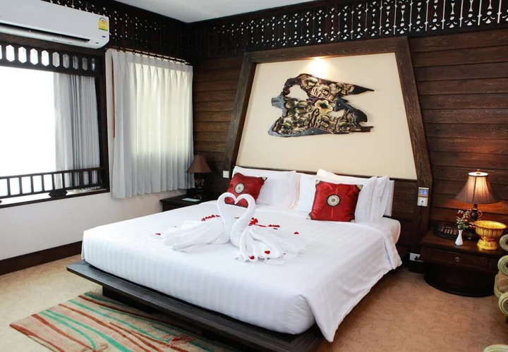 Пхитсанулок: Ruean Phae Royal Park Hotel