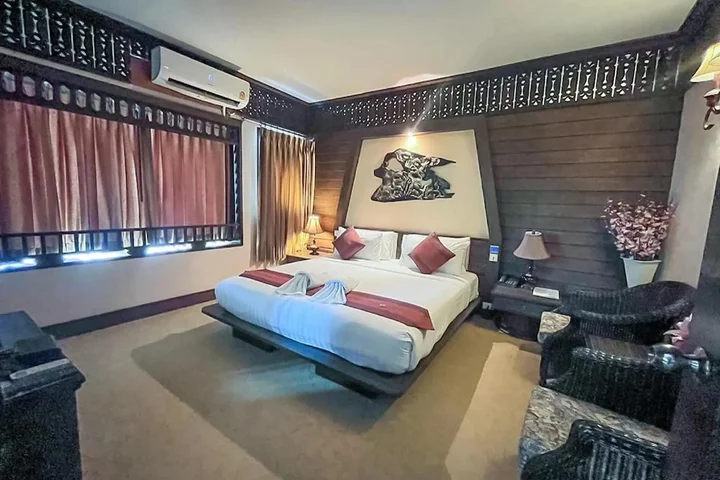 Пхитсанулок: Ruean Phae Royal Park Hotel