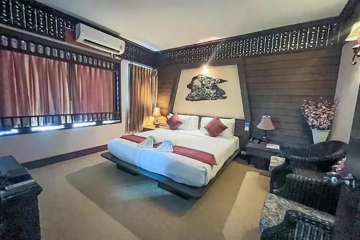 Пхитсанулок: Ruean Phae Royal Park Hotel