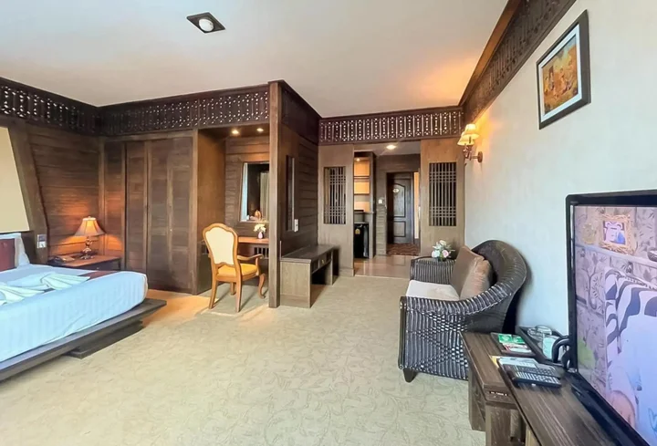 Пхитсанулок: Ruean Phae Royal Park Hotel