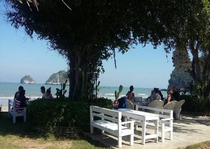 Сам-Рои-Йот: Brassiere Beach Resort