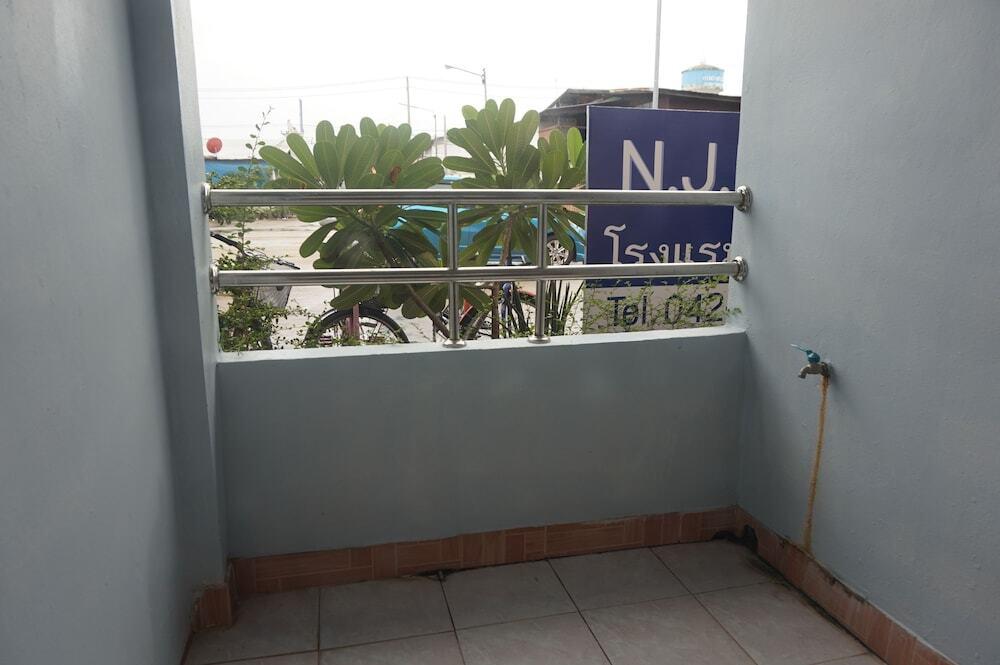 Тхат-Пханом: N.J. Hotel