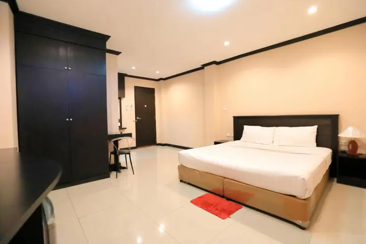 Кхлонг-Янг: Triton Hotel Nakhonratchasima