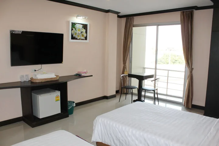Кхлонг-Янг: Triton Hotel Nakhonratchasima