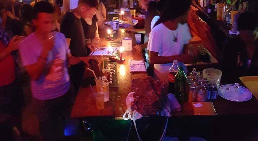 Паи: Shut Eye Party Hostel - Adults Only