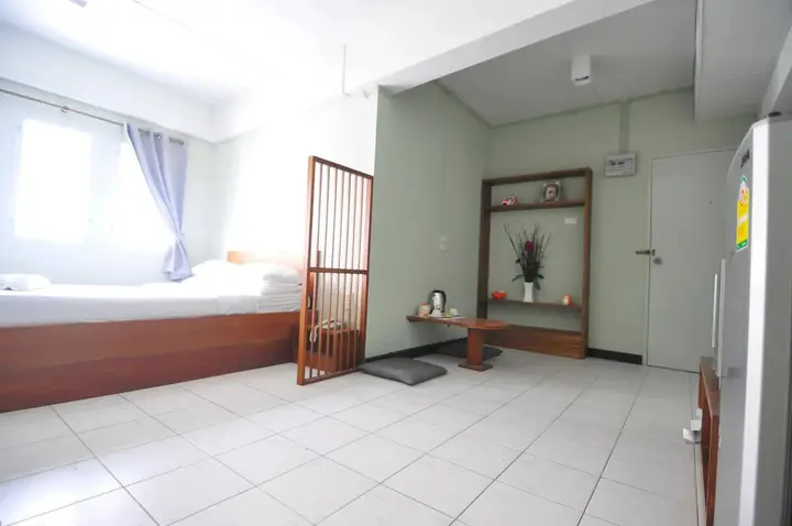 Бангкок: The Living Room Serviced Apartment