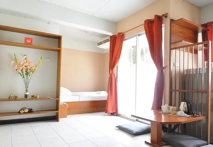 Бангкок: The Living Room Serviced Apartment
