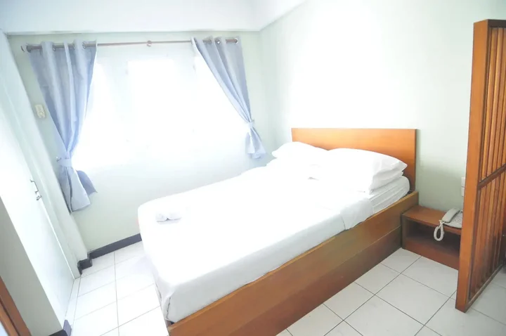 Бангкок: The Living Room Serviced Apartment