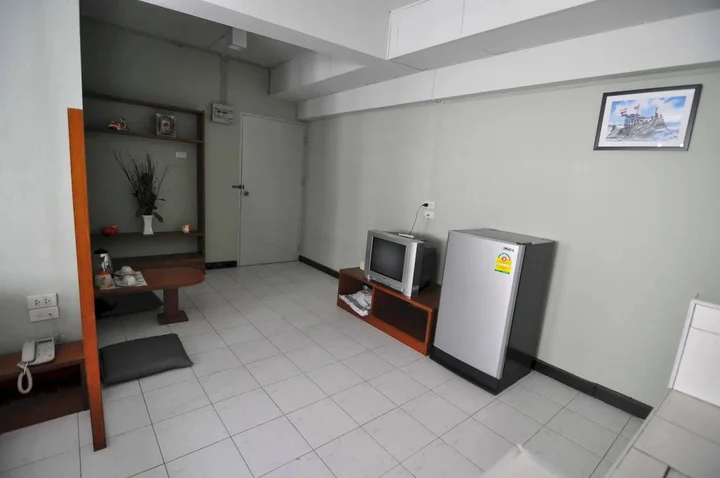 Бангкок: The Living Room Serviced Apartment