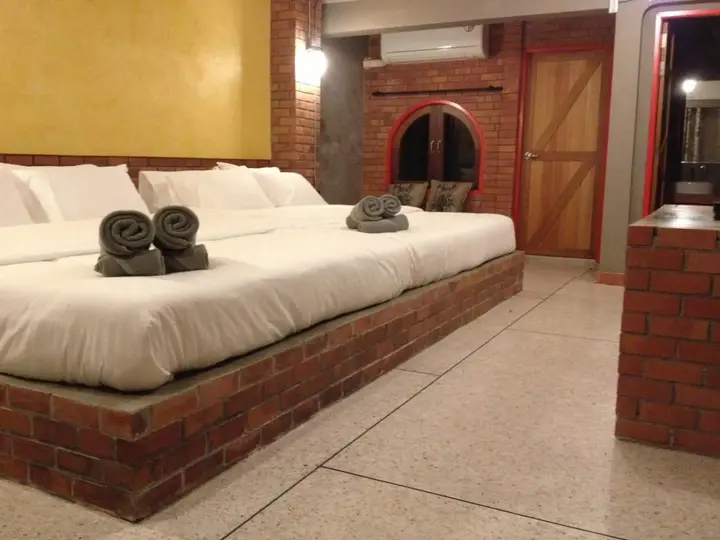 Чумпхон: De Sea Almond Hotel Chumphon