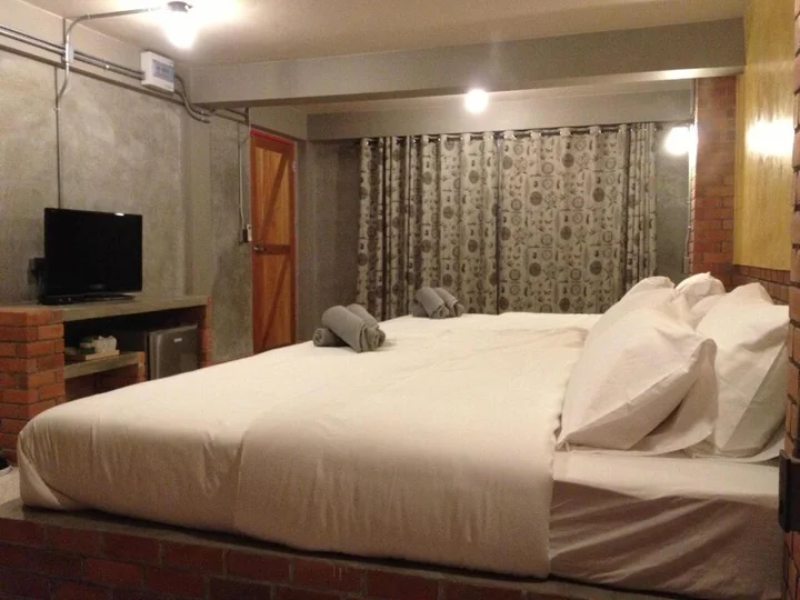 Чумпхон: De Sea Almond Hotel Chumphon
