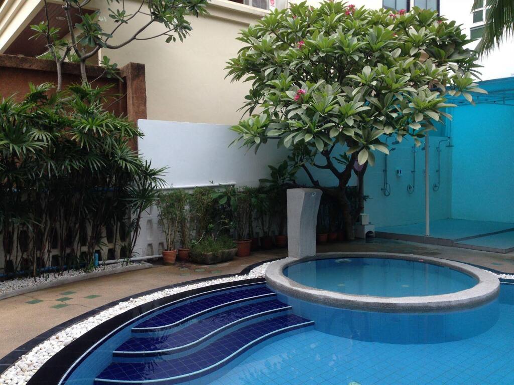 Паттайя: YJ Hotel