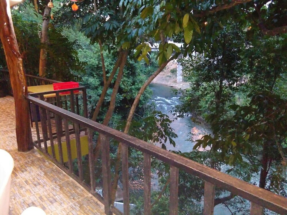 Чай Ба Дан: Longkang Chai Klong River