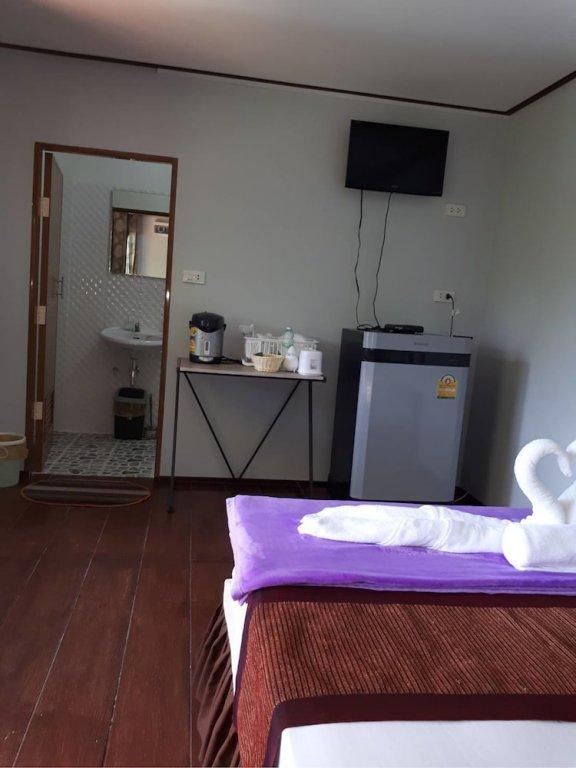 Накхонситхаммарат: Nirund Hill Resort