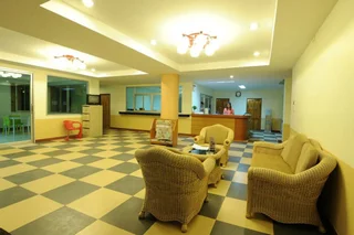 Трат: Trat Center Hotel