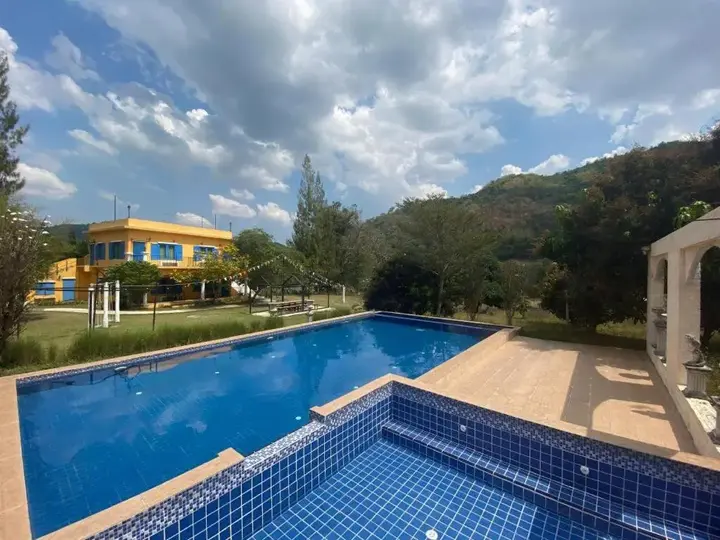 Дан-Макхам-Тиа: Rak Na Suan Pueng Resort