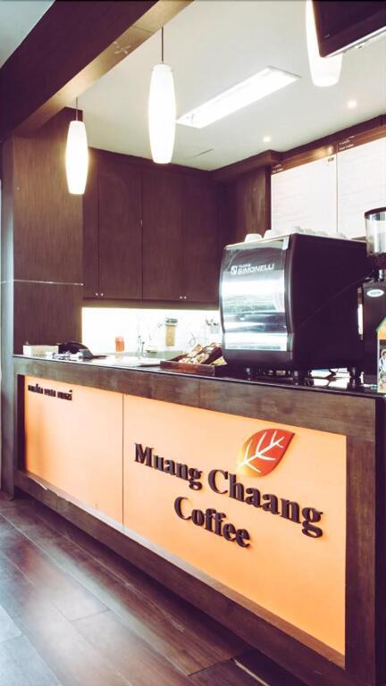Сурин: Maneerote Hotel Surin