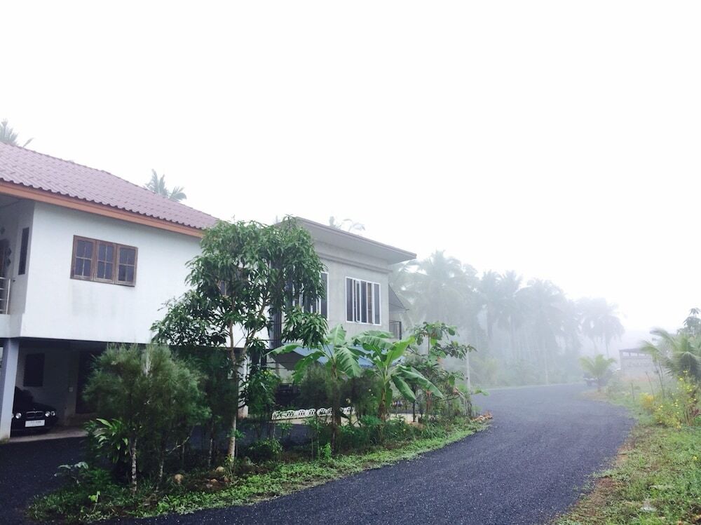 Сураттхани: Baan Bang Kluai Resort