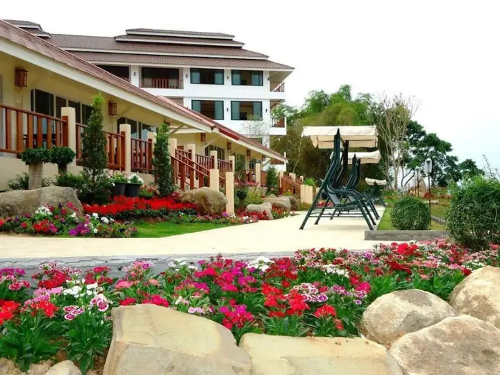 Чианг-Хан: Chiangkhan River Mountain Resort (SHA Extra Plus)