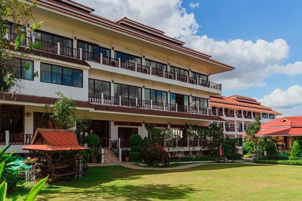 Чианг-Хан: Chiangkhan River Mountain Resort (SHA Extra Plus)