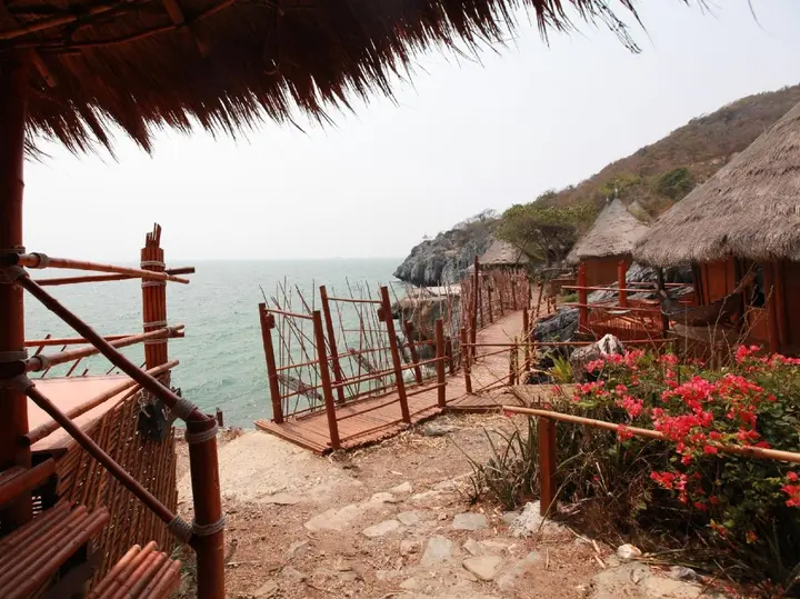 Ко Сичанг: Paree Hut Resort Koh Sichang