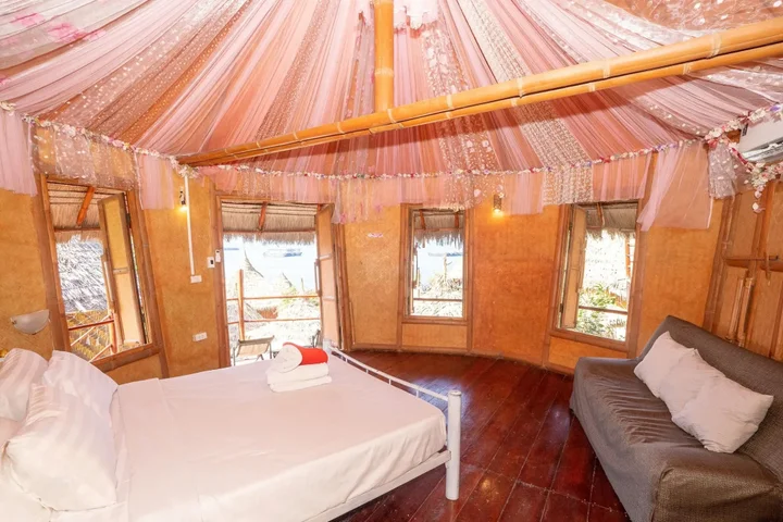 Ко Сичанг: Paree Hut Resort Koh Sichang