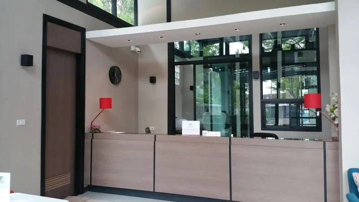 Патхумтхани: Woodroof Residence Rangsit