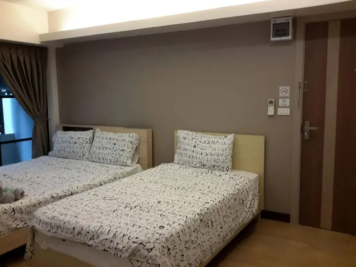 Патхумтхани: Woodroof Residence Rangsit