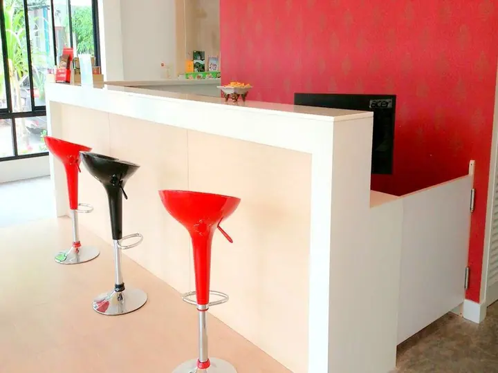 Сураттхани: The Living Hotel at Surat Thani