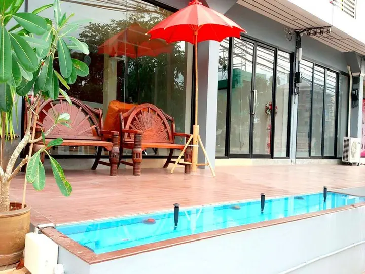 Сураттхани: The Living Hotel at Surat Thani