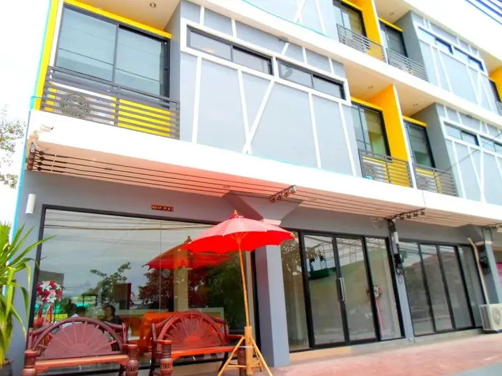 Сураттхани: The Living Hotel at Surat Thani