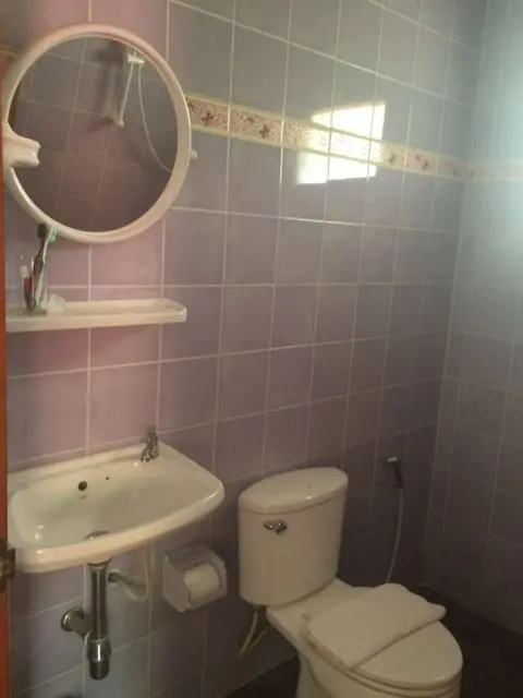 Мэхонгсон: Pornpong House