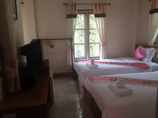 Мэхонгсон: Pornpong House