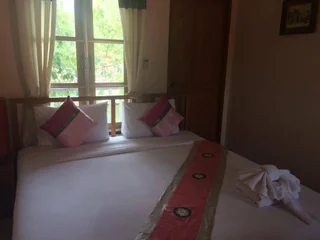 Мэхонгсон: Pornpong House