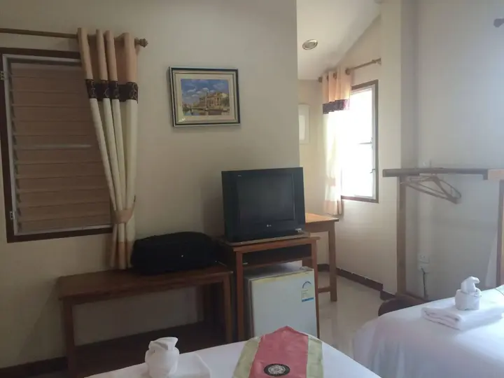 Мэхонгсон: Pornpong House