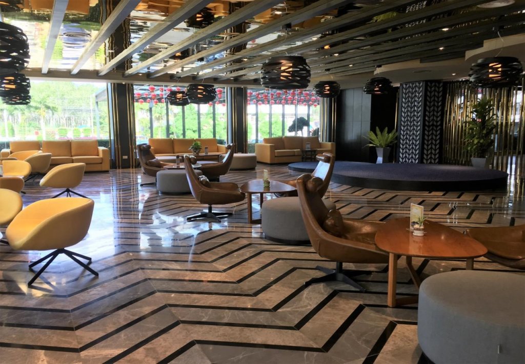 Садао: M Hotel Danok