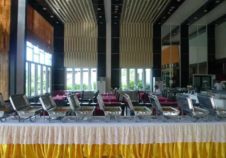 Нанг-Ронг: Akelada Hotel