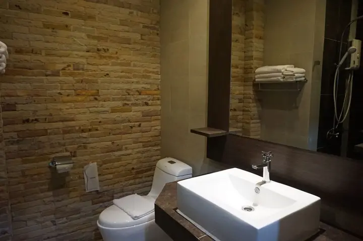 Нанг-Ронг: Akelada Hotel