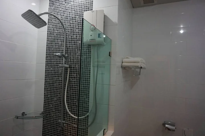 Нанг-Ронг: Akelada Hotel