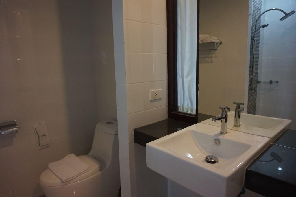 Нанг-Ронг: Akelada Hotel