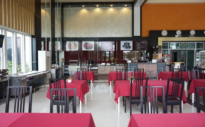 Нанг-Ронг: Akelada Hotel
