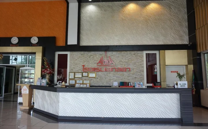 Нанг-Ронг: Akelada Hotel