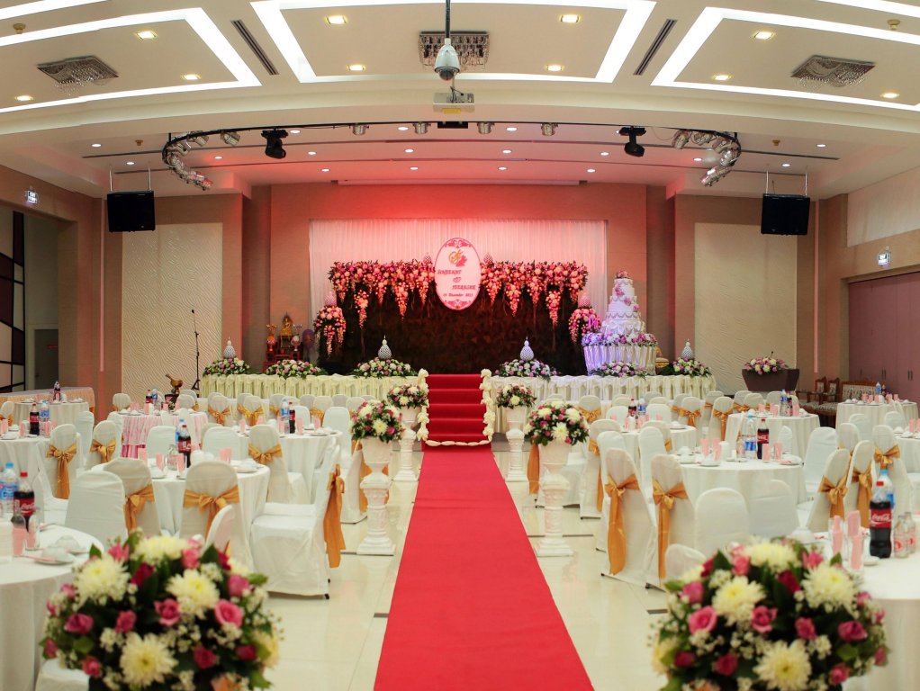 Нанг-Ронг: Akelada Hotel