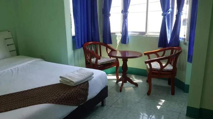 Муанг: Rung Tawan Hostel