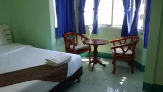 Муанг: Rung Tawan Hostel