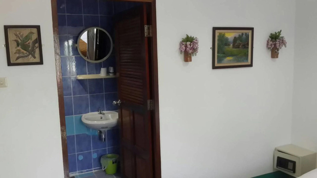 Муанг: Rung Tawan Hostel