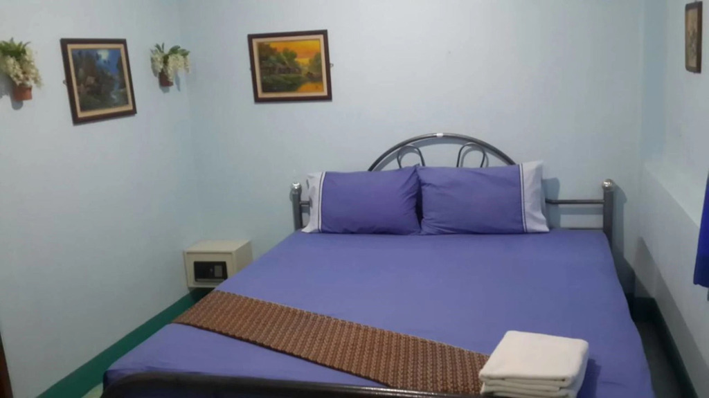 Муанг: Rung Tawan Hostel