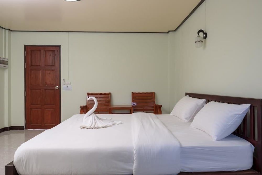 Кхлонг Кхут: Home At Chan Resort